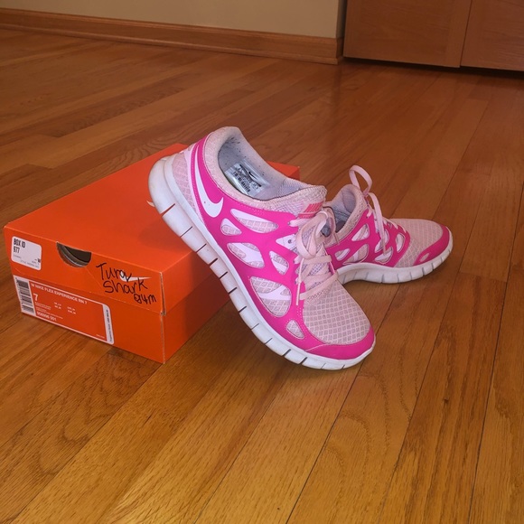 Nike Shoes - Nike gym shoes size 8.5 Nike Shoes - Nike gym shoes size 8.5